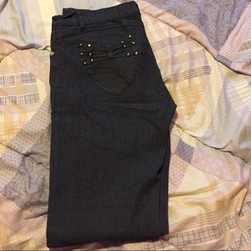Black Tapered Jeans 👖. Not solid black